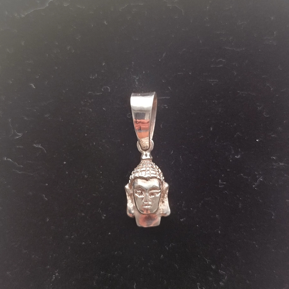Sterling Silva Thai Buddha Head Pendant & Charm